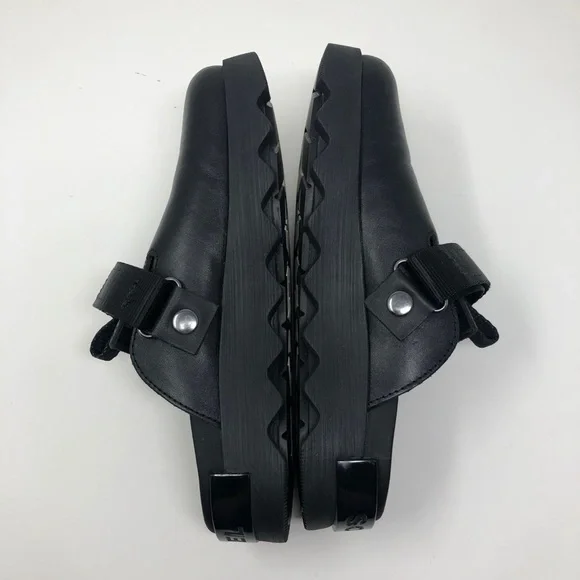 Sorel Black Leather Clogs with Buckle - Picture 3 of 10